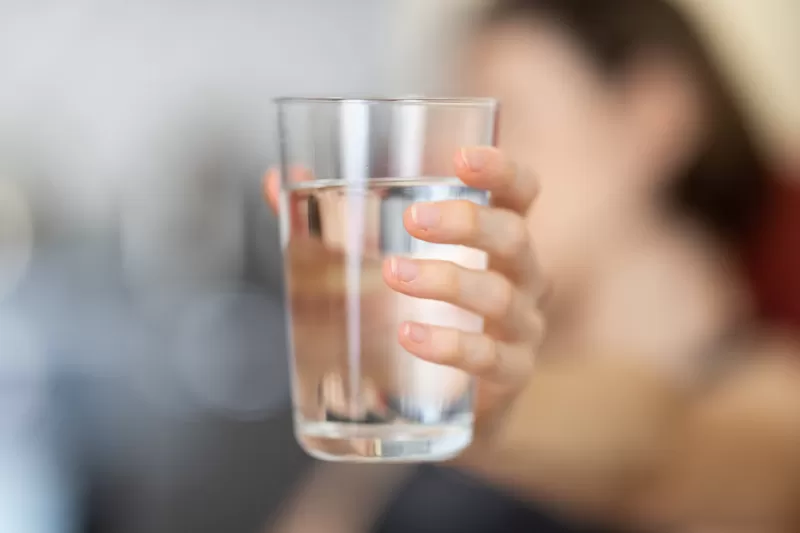 Почему нельзя пить воду натощак