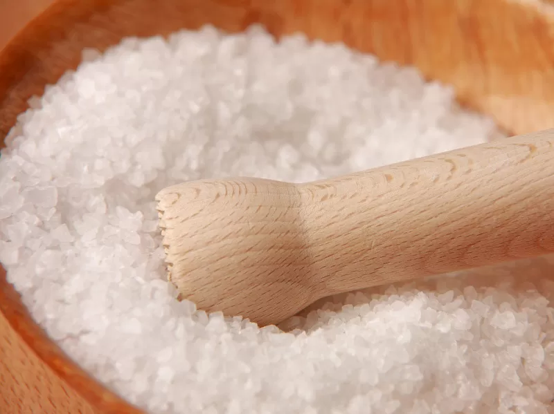 Когда дело касается болезней почек, соль – действительно белый яд